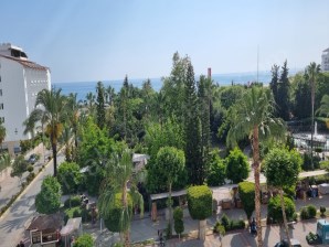 1+1 MAHMUTLAR MAHALESİNDE SATILIK DAİRE