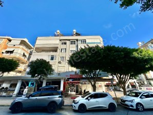 ALANYA MERKEZDE 3+1 145m2  GÜLLERPINARI MAH DENİZE 100 METRE  ÇOK UYGUN 