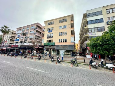 1+1 ALANYA CENTER DA ÇOK UYGUN SATILIK DAİRE FULL EŞYALI YAT LİMAN MANZARALI