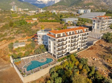 ALANYA KESTEL DA SATILIK DAİRE  1+1 50M2 DENİZ MANZARALI HAVUZLU YENİ BİNA 2025