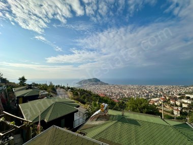 ALANYA BEKTAŞ SATILIK VİLLA 3+1 AMERİKAN MUTFAK MÜSTAKİL VİLLA  DENİZ VE KALE MANZARALI