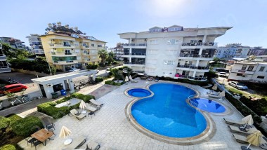 ALANYA OBA MERKEZDE FULL EŞYALI SİTE İÇERSİNDE SATILIK 2+1 DAİRE