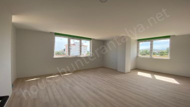 KEPEZ DEMİREL MAH.TRAMVAY DİBİ KATTA LÜKS 2+1 KATTA DAİRE