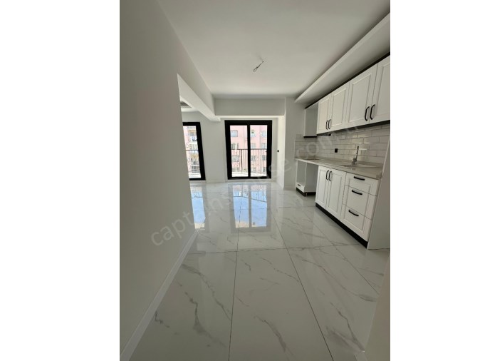Kuşadası Kadınlardenizinde Satılık 2+1 Dublex Havuzlu Site İçinde