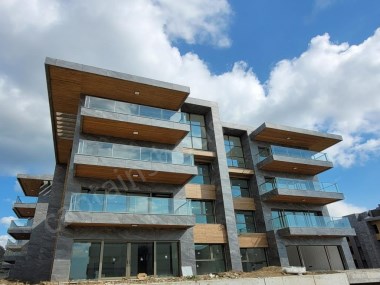 Kusadasi Ege Mah Satılık Luks Site İçinde Güvenlikli Geniş 3+1 Daire