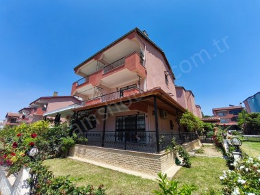 Kuşadası Karaovada Denize yakın, Eşyalı SÜrekli Kiralık, 4+1 Villa,