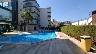 Kuşadası, Satılık Deniz Manzaralı 3+1 Daire