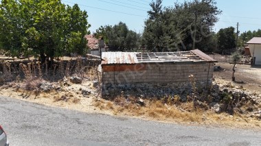FIRSAT ANA YOL KENARI İŞ YERİ VEYA EV YAPABİLECEĞİNİZ ARSA