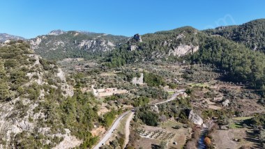 ÖREN E 7 KM ASFALT YOL KENARI 465 M2