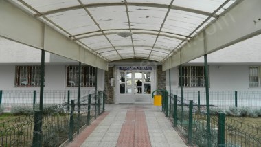 KARTALDAN  IŞIKLAR  MH.DE  KULE  SİTEYE  YAKIN  ASANSÖRLÜ  HESAPLI ENÜST KAT  3+1