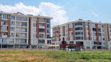 KARTALDAN AKKUBBE KOOP. SATILIK GENİŞ 150 m² 3+1 BOŞ HİSSE