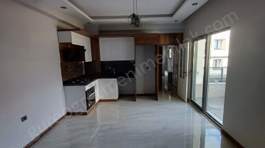 Öğretmenim Emlaktan Akçay İKİZÇAYDA SATILIK 1+1 DAİRE DOĞALGAZLI ARA KAT 