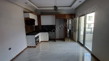 Öğretmenim Emlaktan Akçay İKİZÇAYDA SATILIK 1+1 DAİRE DOĞALGAZLI ARA KAT 