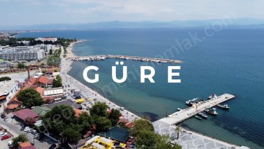 Öğretmenim Emlaktan GÜRE İskelede SATILIK ARSA 150 m2 % 40 İMARLI TEK VİLLALIK Deniz Manzaralı