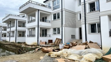 Kandıra Kurtyerinde Havuzlu Site İçerisinde Satılık 2+1 Yazlık