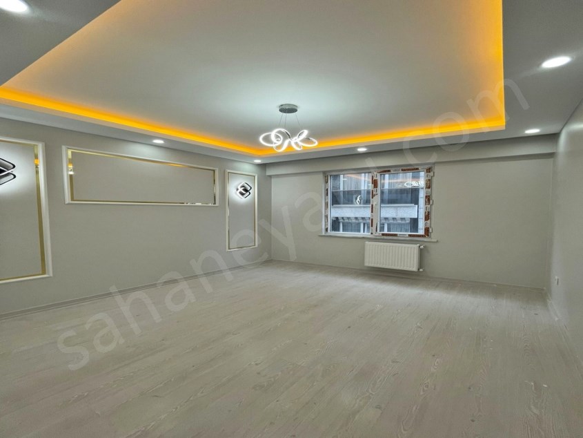 METROBÜSE YAKIN SİTE İÇİNDE YENİ BİNA DA SATILIK DAİRE KAÇMAZ FİYATA BU FİYAT 1 HAFTA GEÇERLİ