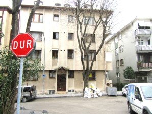 ACIBADEM CADDE YAKINI KİRALIK DAİRE, 2+1 BAKIMLI YÜKSEK GİRİŞ