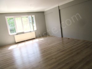 ACIBADEMDE KİRALIK DAİRE, 2+1 ASANSÖRLÜ AÇIK OTO PARKLI ARA  KAT 