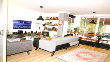 ACIBADEM İKBALİYEDE SATILIK DAİRE, 2+1 EŞYALI BAHÇE KATI DAİRE