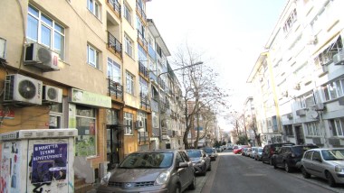 ACIBADEMDE KİRALIK DAİRE, 2+1 GENİŞ BAKIMLI BOŞ ARA KAT