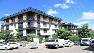 ACIBADEMDE SATILIK 2+1 ARAKAT DAİRE, YENİ BİNADA ASANSÖRLÜ VE KAPALI GARAJLI, AKASYA AVM YAKININDA