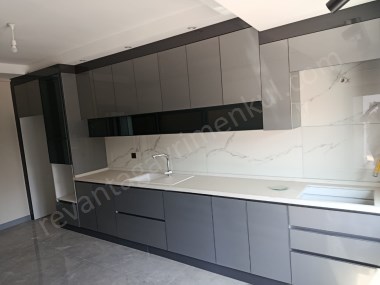 Merkezi Konumda Ultra Geniş Dubleks Ergenekonda Satılık 3+1