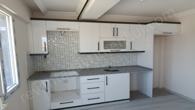 MERKEZİ KONUMDA TEMİZ VE FERAH 2+1 SELVİLİTEPEDE