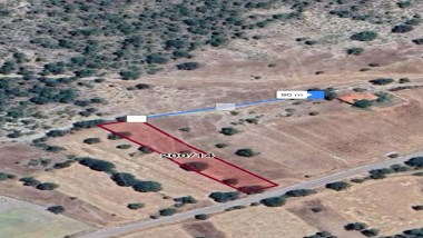 ÇİFT YOLA CEPHELİ KÖYE YAKIN MÜKEMMEL TARLA 