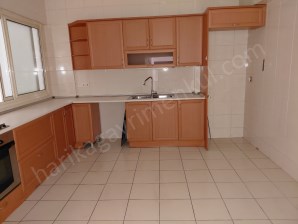 İzmir Karşıyaka da 3+ 1 kiralık daire