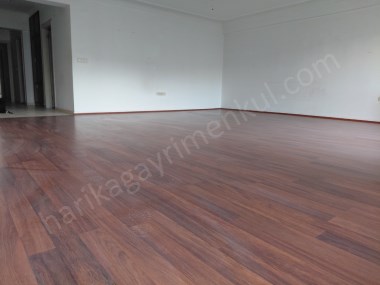 İzmir Karşıyaka da 3+ 1 kiralık daire