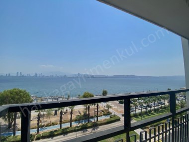 Karşıyaka yalı da deniz manzaralı 3+1 kiralık daire