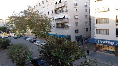 İzmir Karşıyaka da 3+ 1 kiralık daire