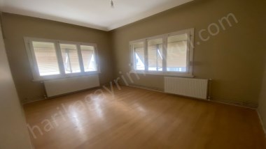 Karşıyaka Bahçelievler.doğalgazlı kiralık daire
