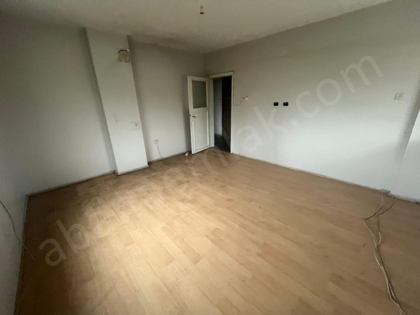 ABANA EMLAKTAN MERKEZDE 2+1 80 M2 SATILIK DAİRE