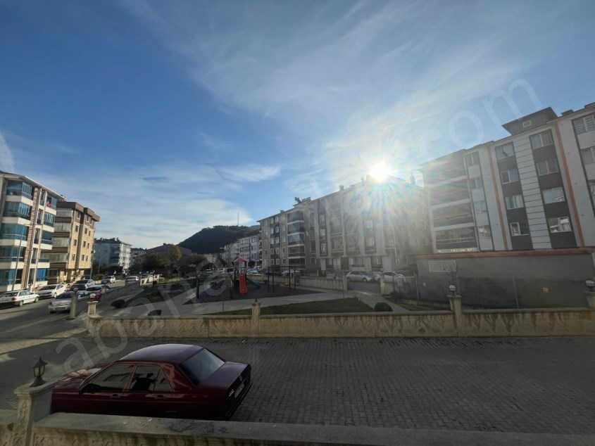 ABANA EMLAKTAN MERKEZDE 2+1 95 M2 SATILIK DAİRE