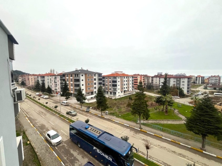 ABANA EMLAKTAN MERKEZDE 2+1 100 M2 SATILIK DAİRE