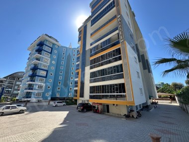 Alanya Mahmutlarda Site İçinde Eşyalı 1+1