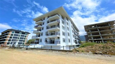 Alanya Mahmutlarda Site İçinde 1+1 Full Eşyalı Daire
