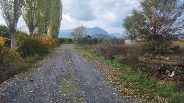 OKÇULARDA SATILIK 1765m2 ARSA