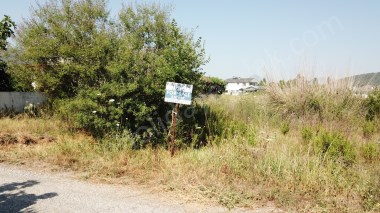 OKÇULARDA HİSSELİ SATILIK 957m2 TARLA+400m2 2B ARAZİSİ