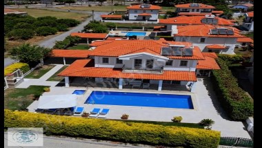 KİRALIK (ISI POMBALI) HAVUZLU MÜSTAKİL VİLLA