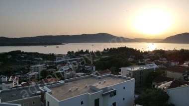 Meerblick-Wohnung in Tivat