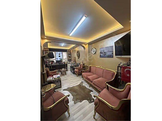 MKP HÜKÜMET KONAĞI KARŞISI TAKASA AÇIK SATILIK OFİS