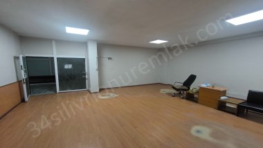 SİLİVRİ ALİBEY MH ÇARŞI MERKEZİNDE SATILIK 40M2 İŞYERİ