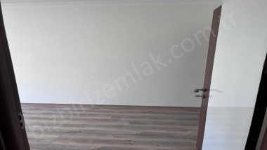 KİRALIK 3+1 YENİ DAİRE