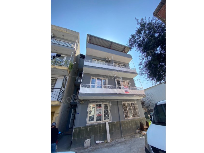 İZMİR AKINCILAR AŞIK VEYSEL MAH. 3+1 GİRİŞ KAT ÇELİK KAPILI MASRAFSIZ KİRALIK DAİRE