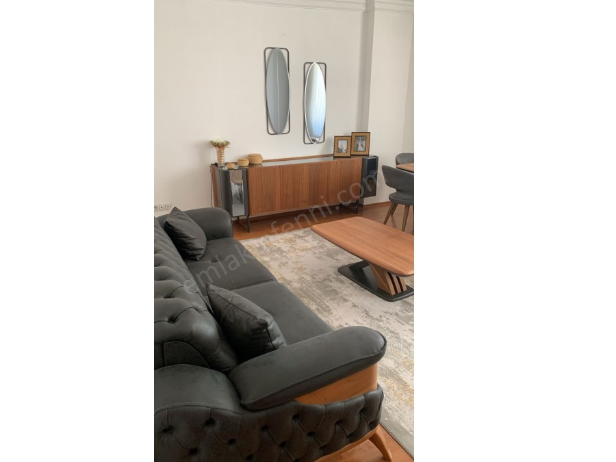 EMNİYET KARŞISI PAZAR YERİ VE MARKET YANI  DAİRE