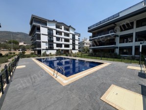 Altınolukta Denize 50m, Havuzlu, Manzaralı 2+1 Satılık Daire
