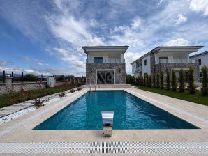 Luxury 3+1 Villa with Private Pool in Akçay