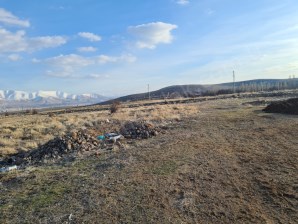 TAŞLICA DA SATILIK düz  sat 7400 m2 BAĞ